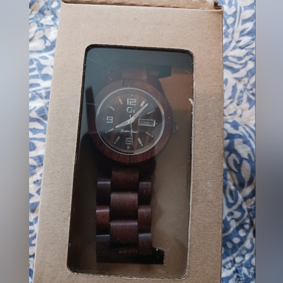 Men's wood watch - Picture 2 of 6